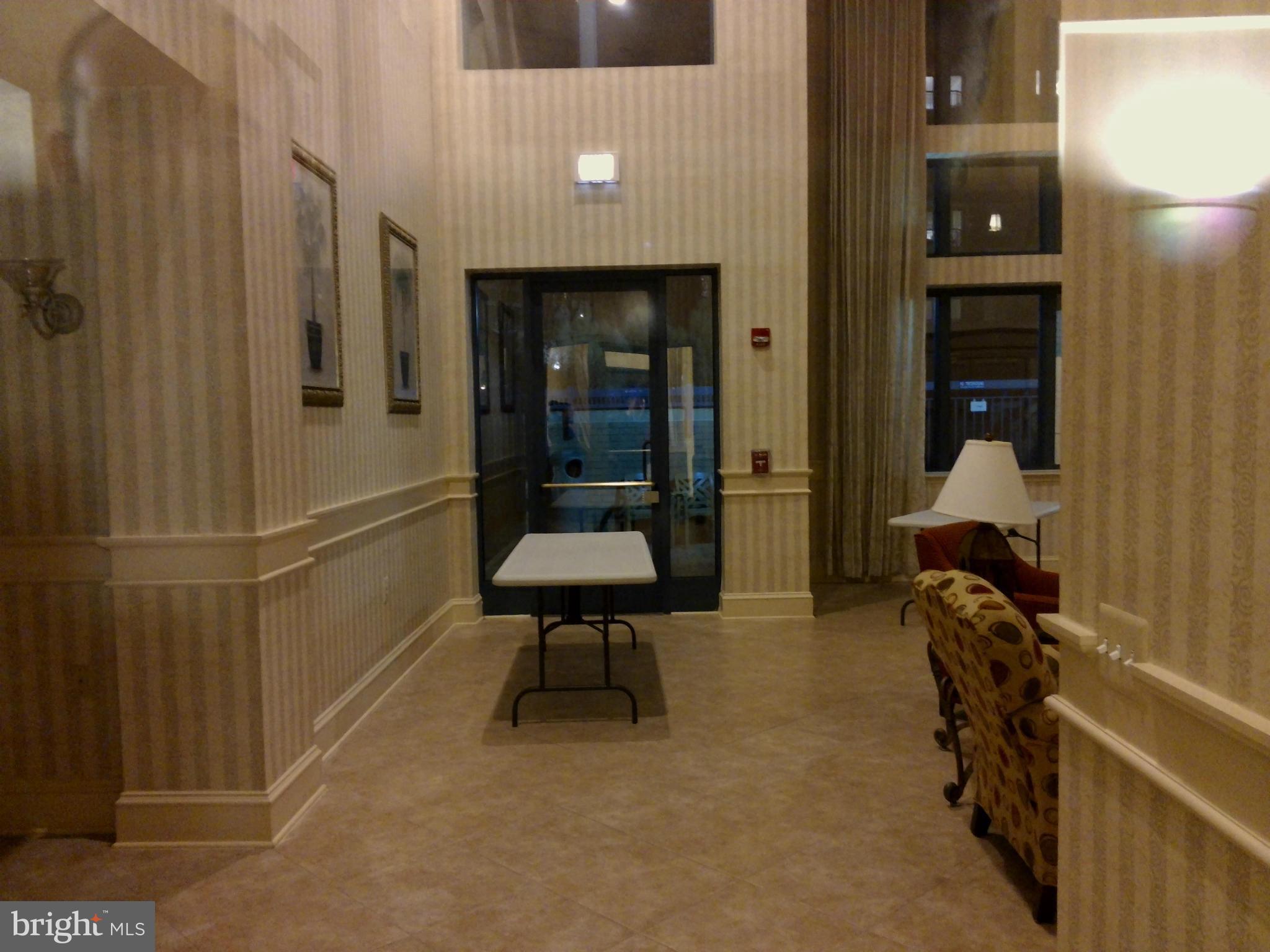 LEXINGTON SQUARE - Residential