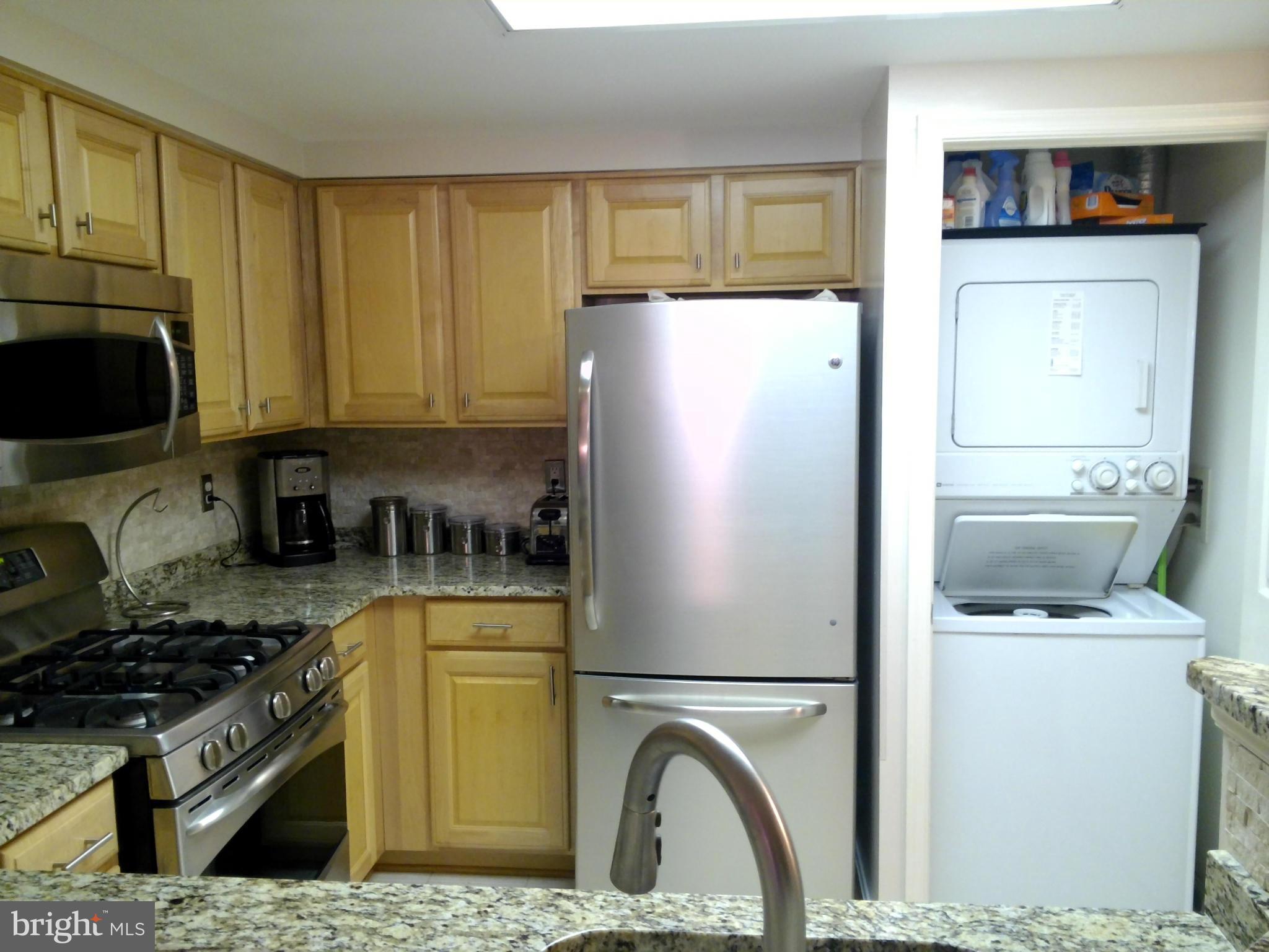 LEXINGTON SQUARE - Residential