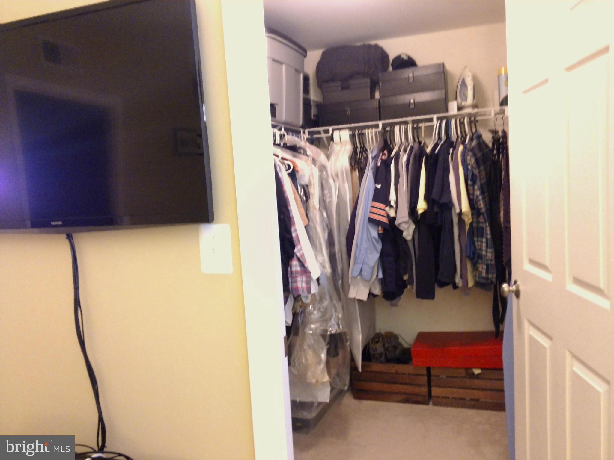 LEXINGTON SQUARE - Residential