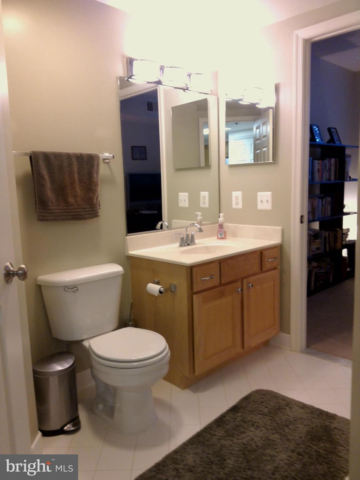 LEXINGTON SQUARE - Residential