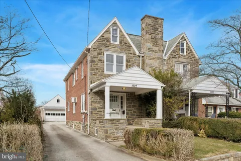 1525 W Wynnewood Rd, Ardmore, PA 19003 - MLS#: PAMC2163248