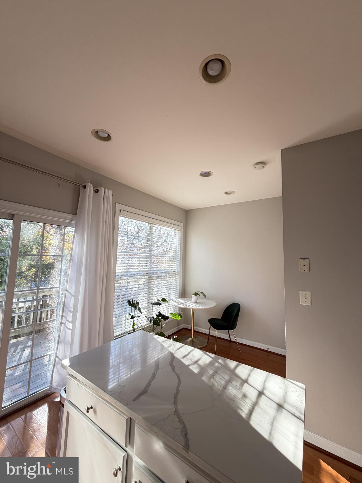 RIDGETOP COMMONS - Residential Lease