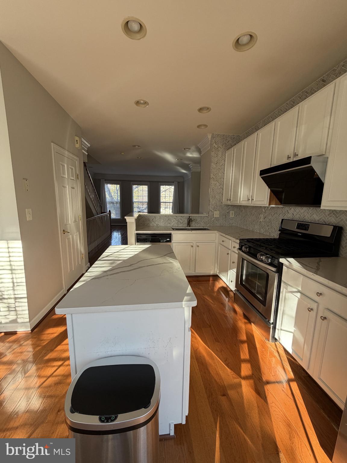 RIDGETOP COMMONS - Residential Lease