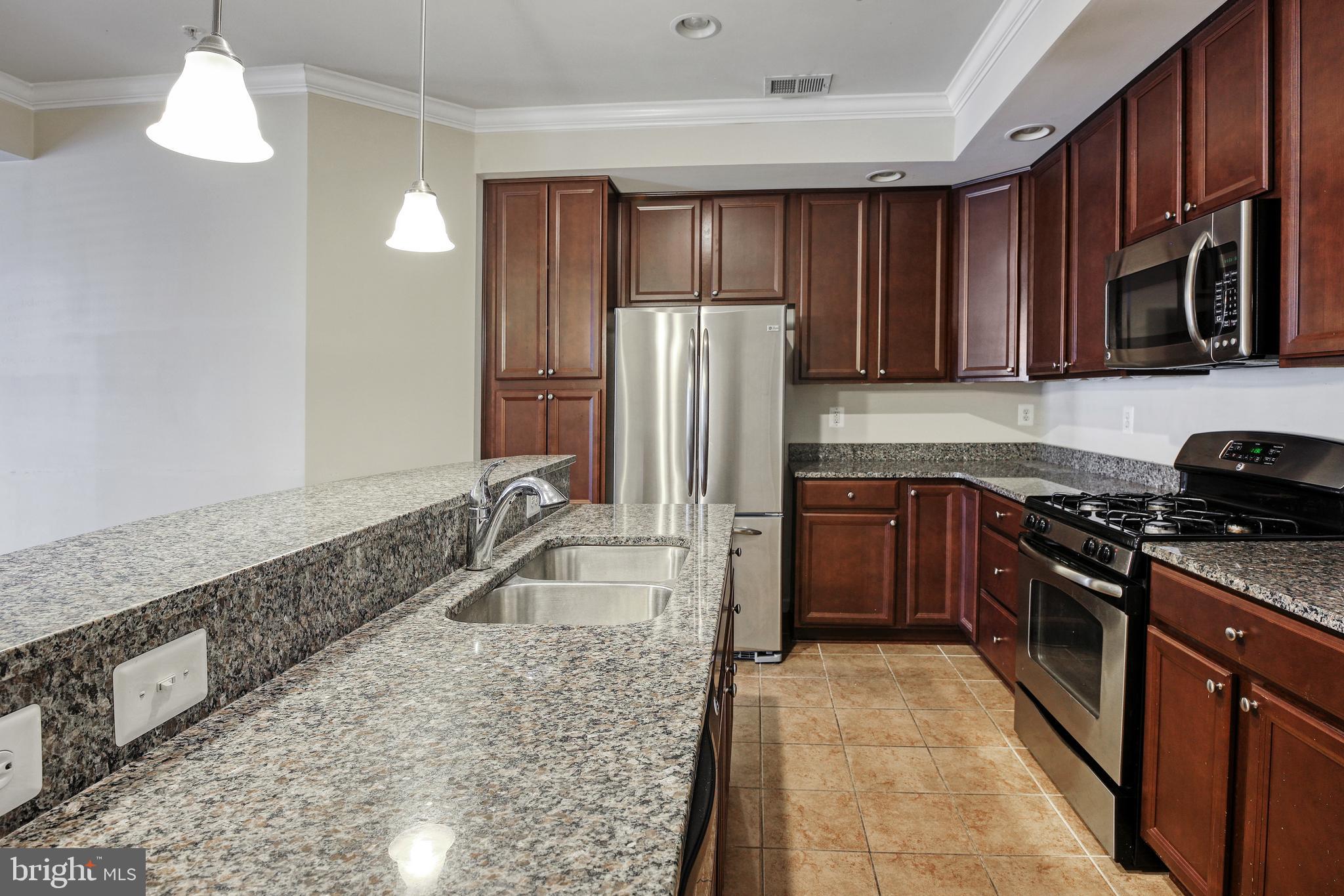 RED OAK CROSSING - Residential Lease