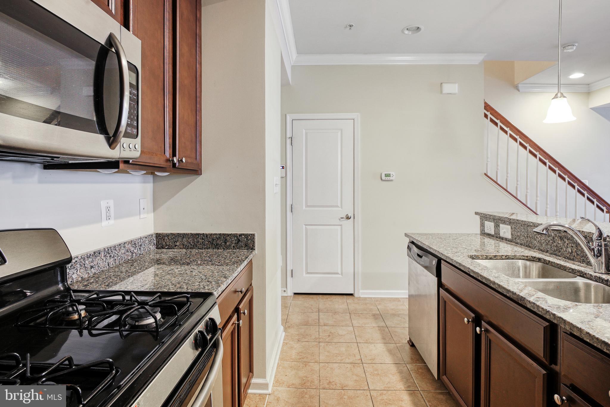 RED OAK CROSSING - Residential Lease