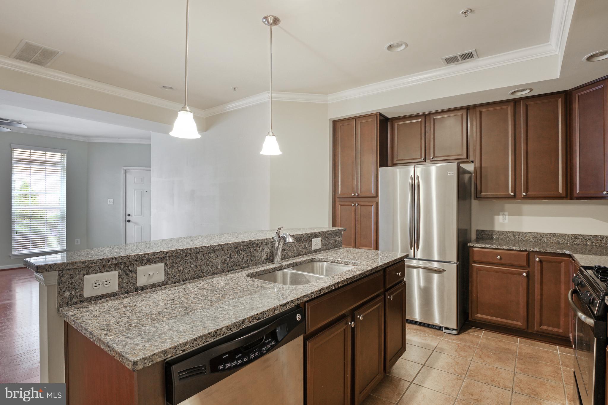 RED OAK CROSSING - Residential Lease