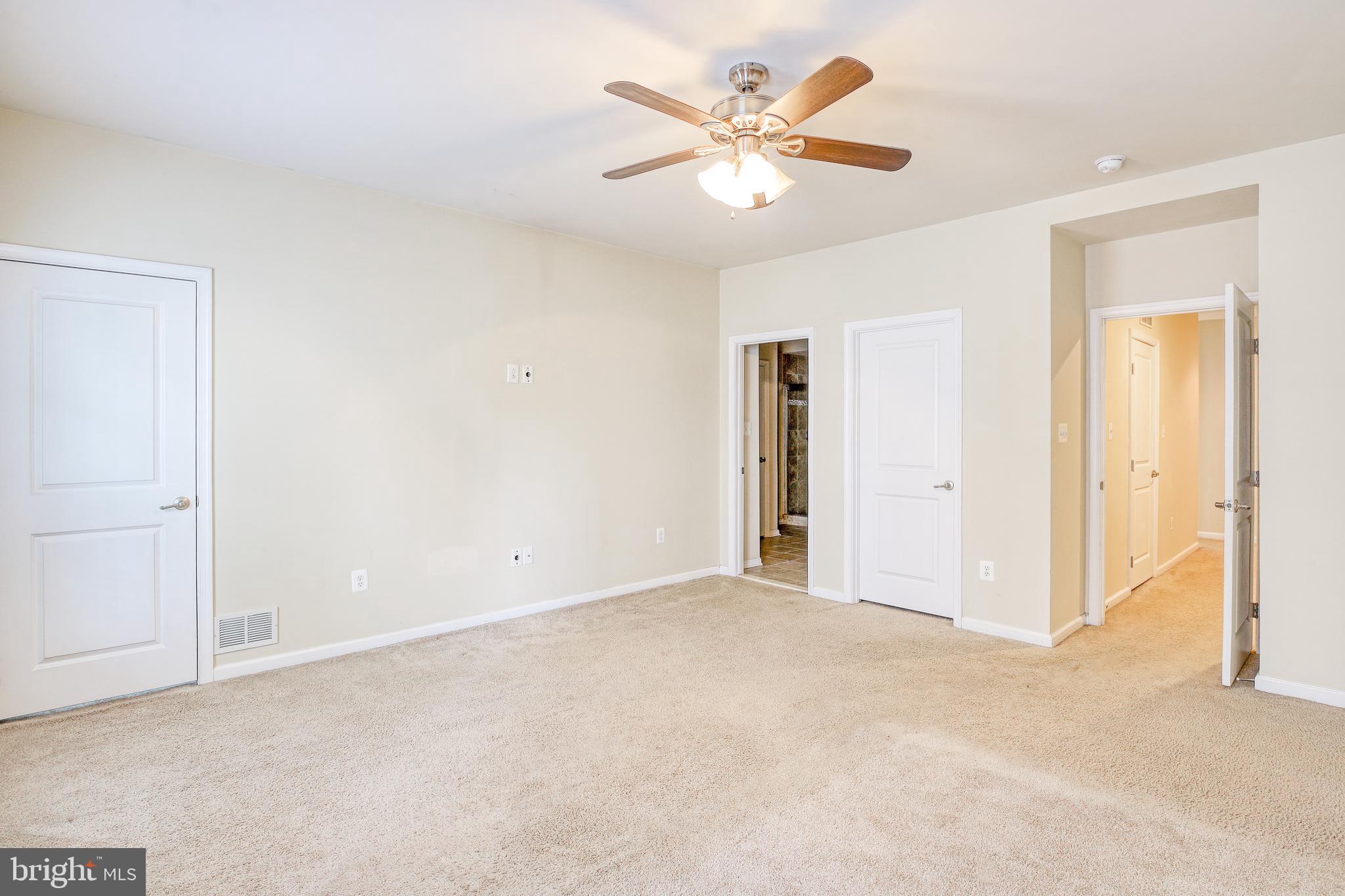 RED OAK CROSSING - Residential Lease