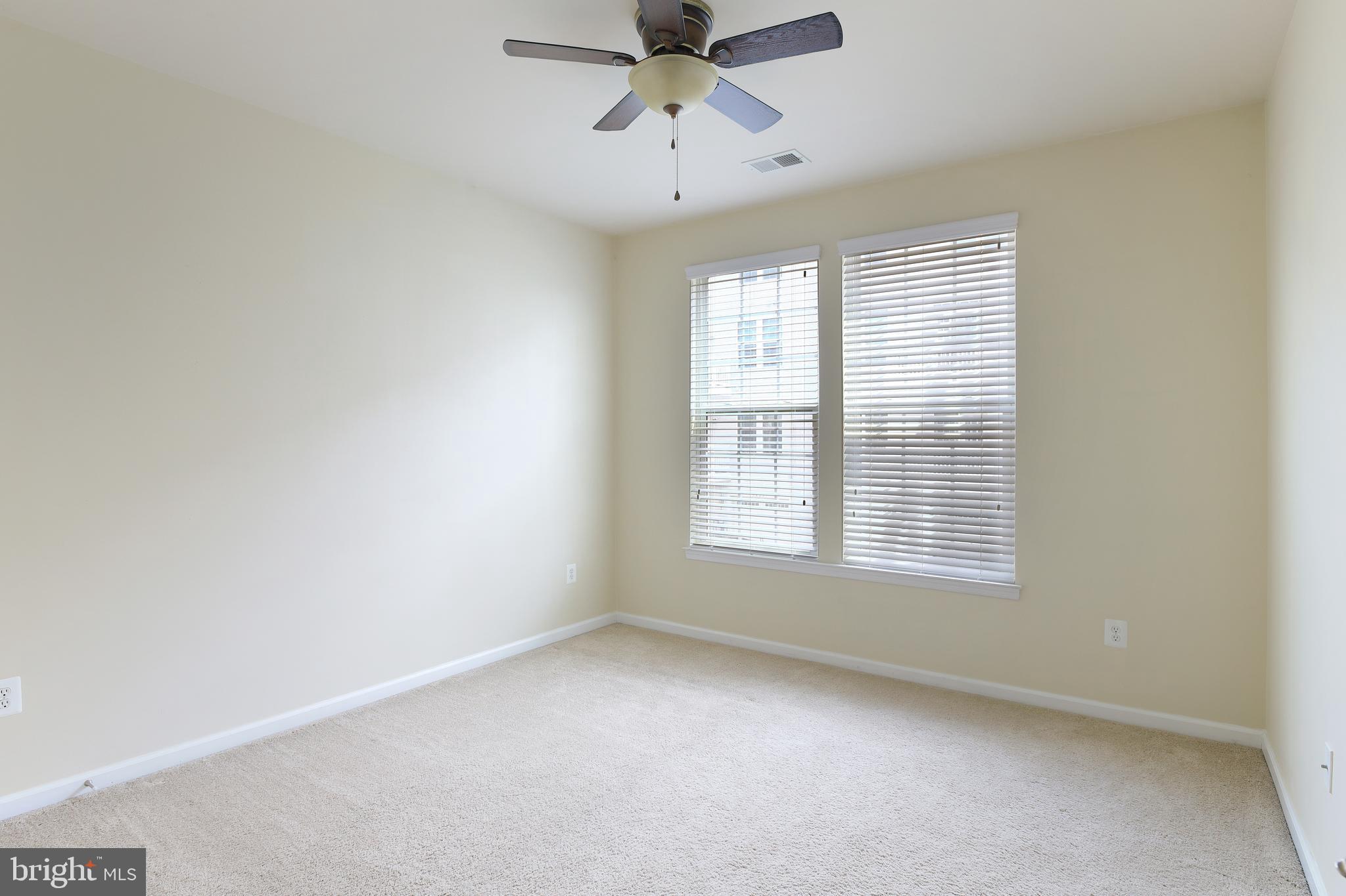 RED OAK CROSSING - Residential Lease