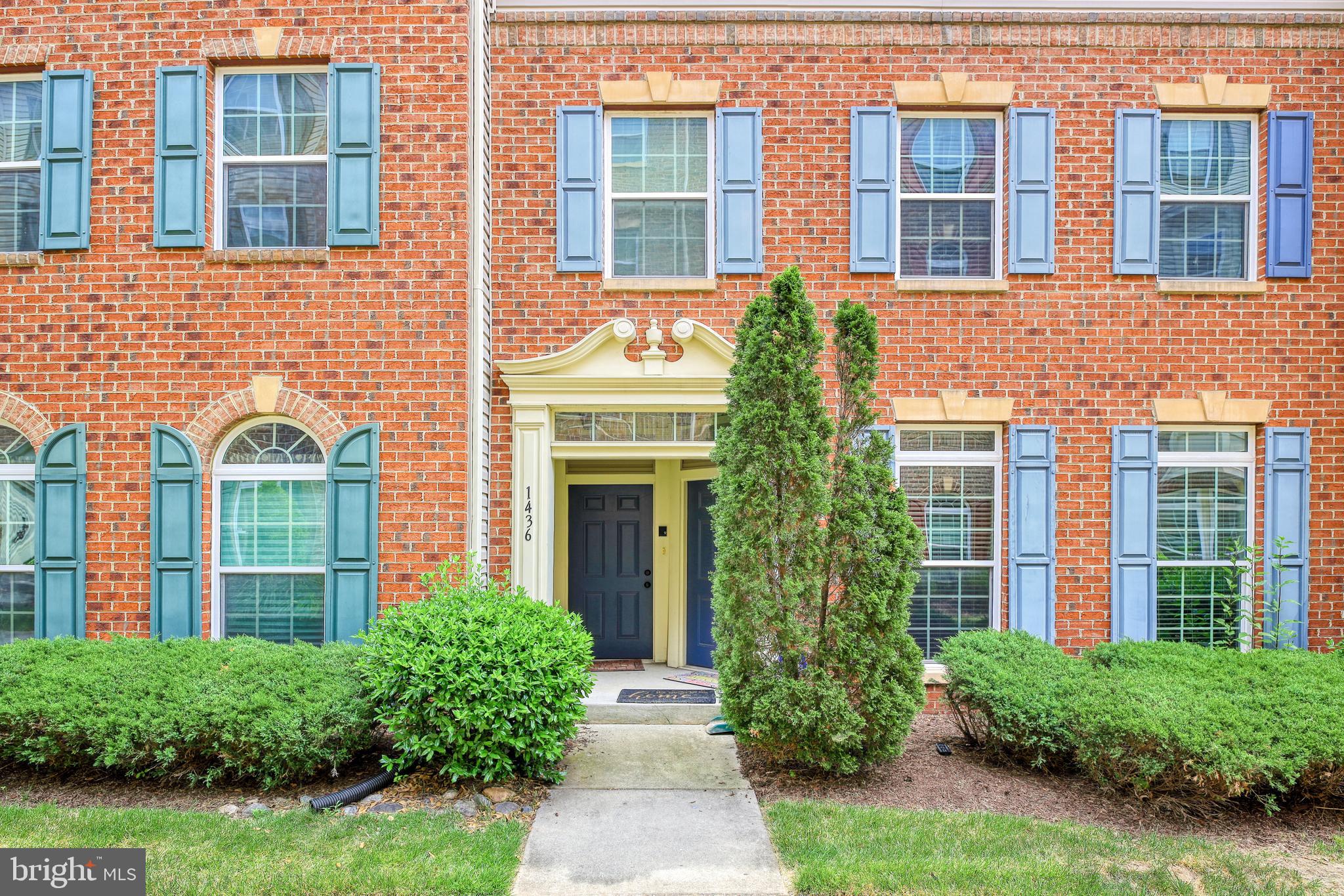 RED OAK CROSSING - Residential Lease