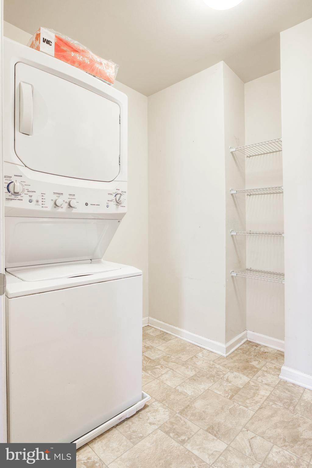 RED OAK CROSSING - Residential Lease