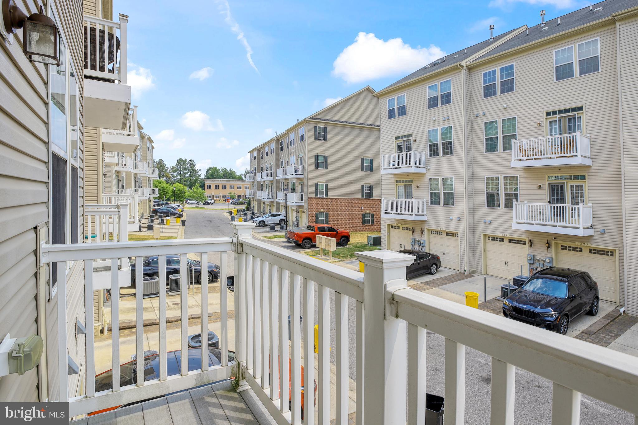 RED OAK CROSSING - Residential Lease