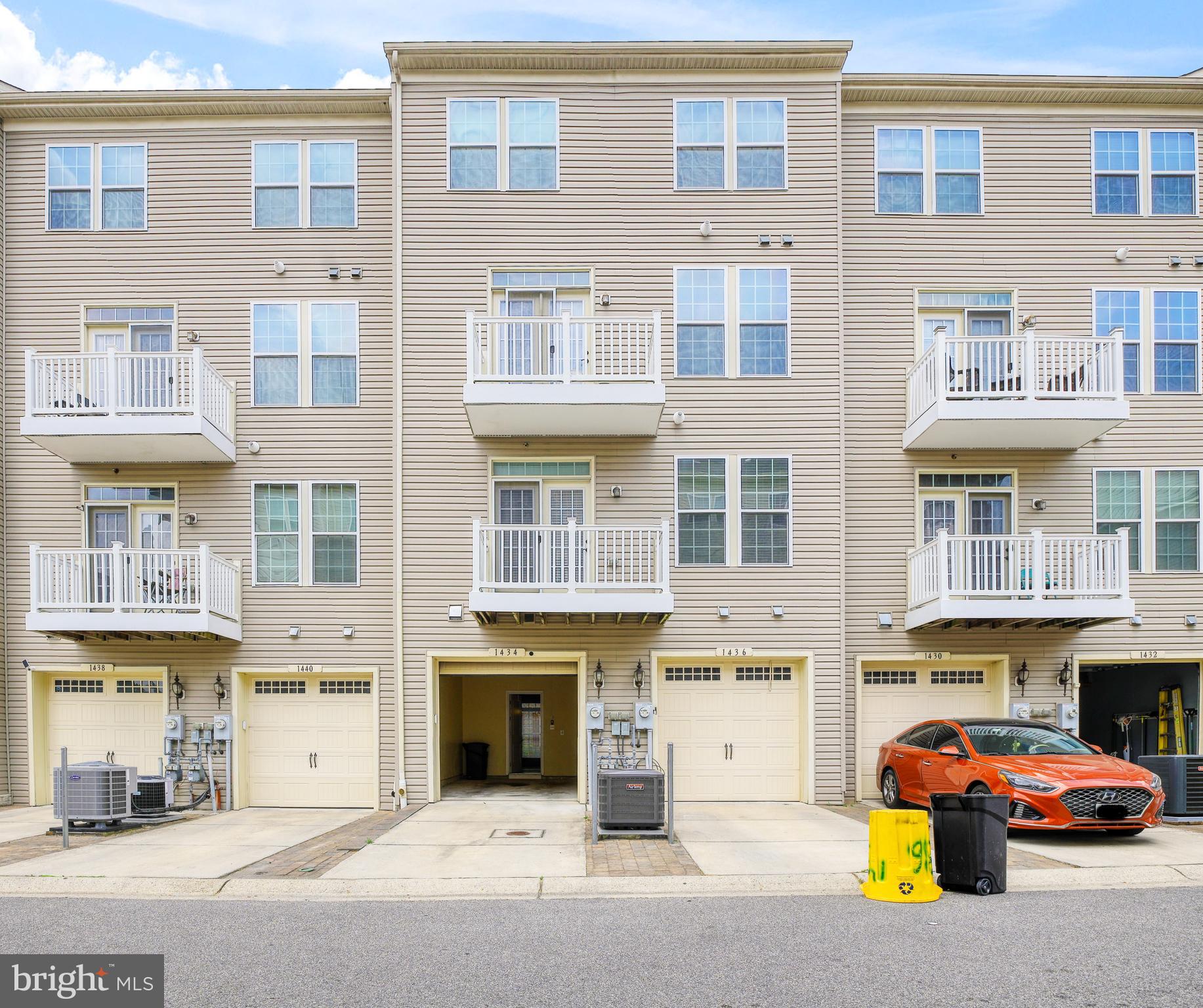 RED OAK CROSSING - Residential Lease