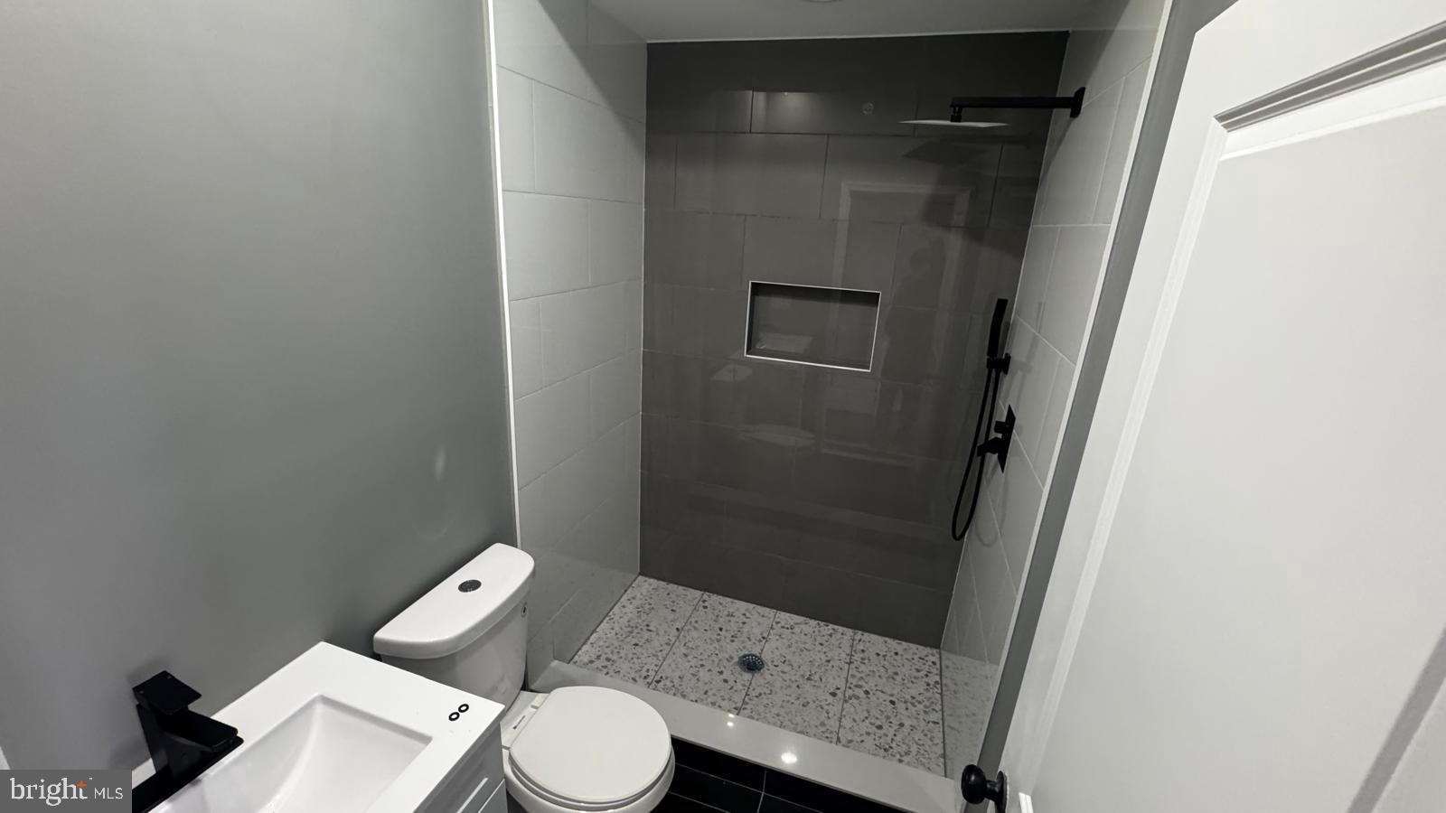 POINT BREEZE - Residential Lease