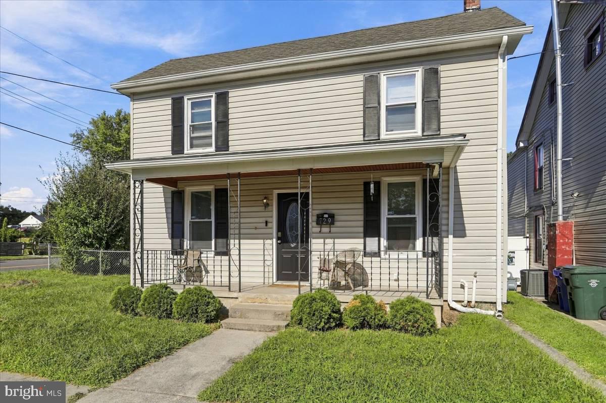 729 SPRUCE STREET