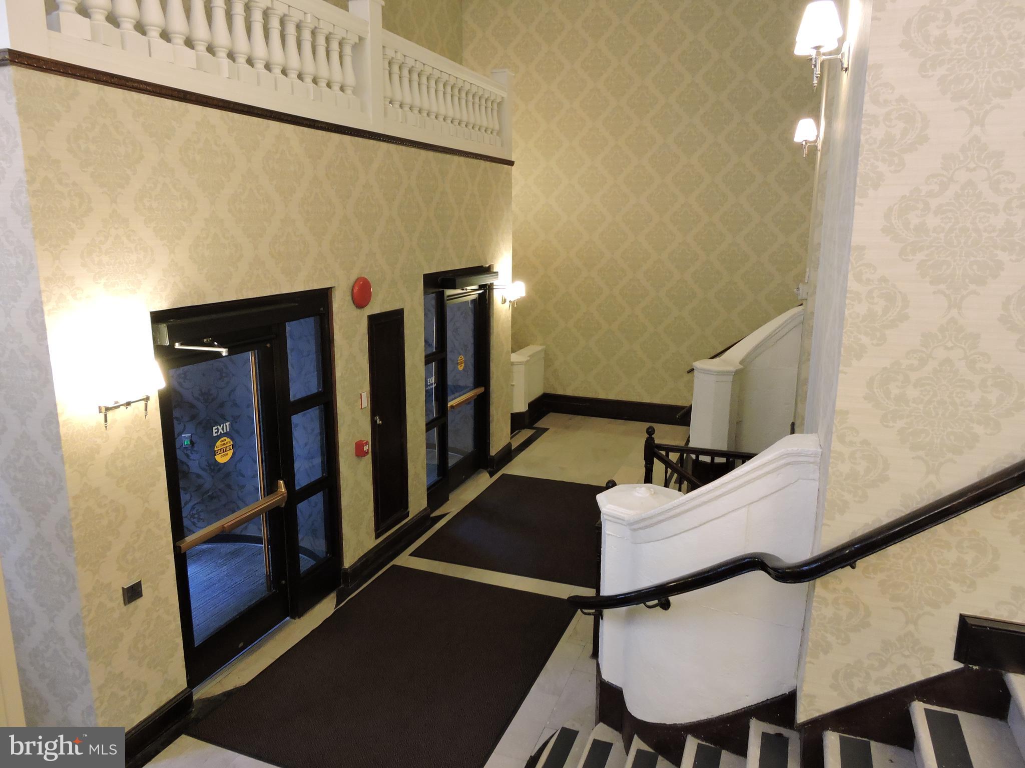 AVENUE OF THE ARTS - Residential