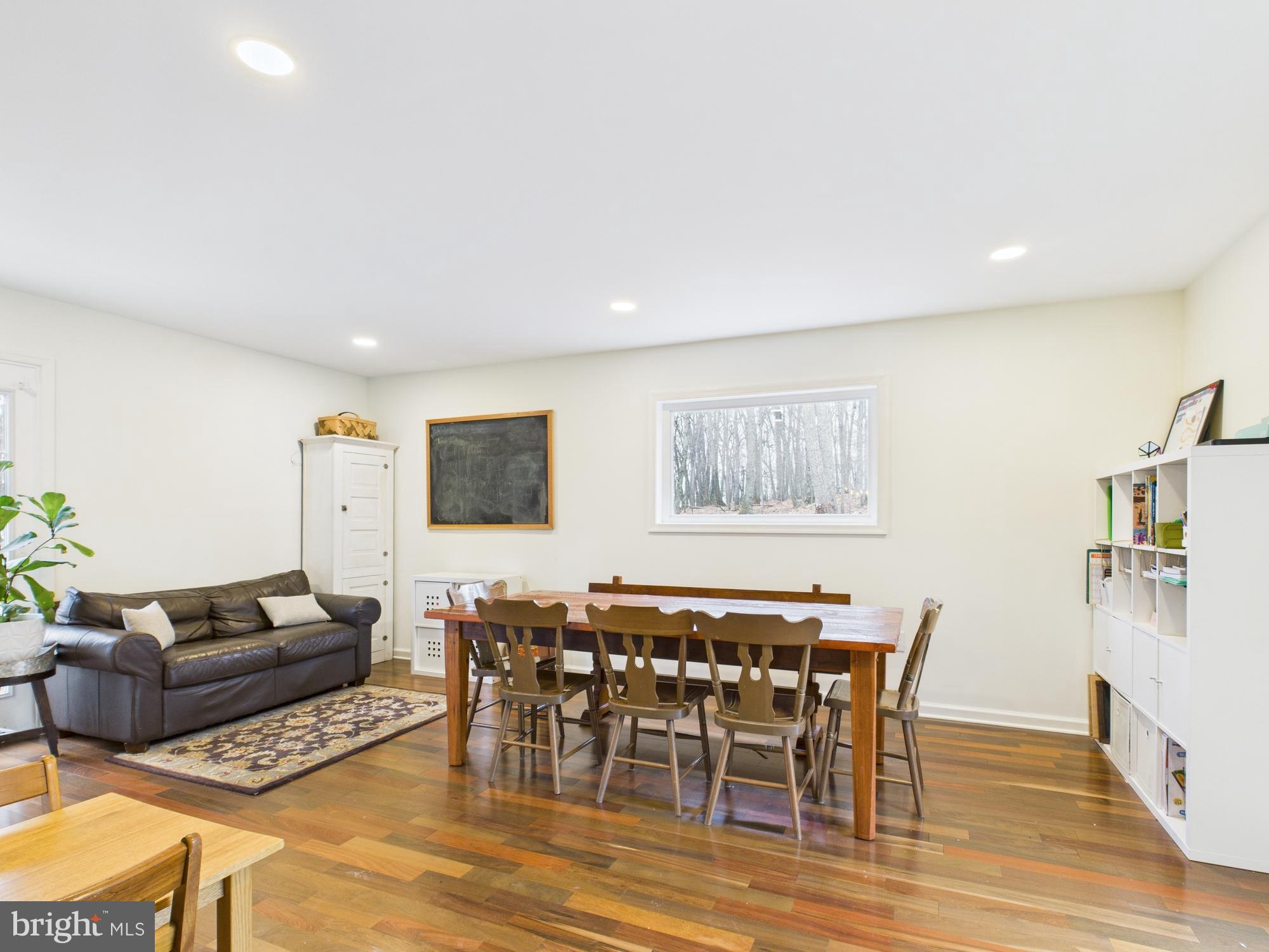 SLEEPY WOODS - Residential