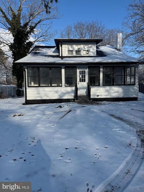 11 GENTIAN STREET BROWNS MILLS NJ 08015