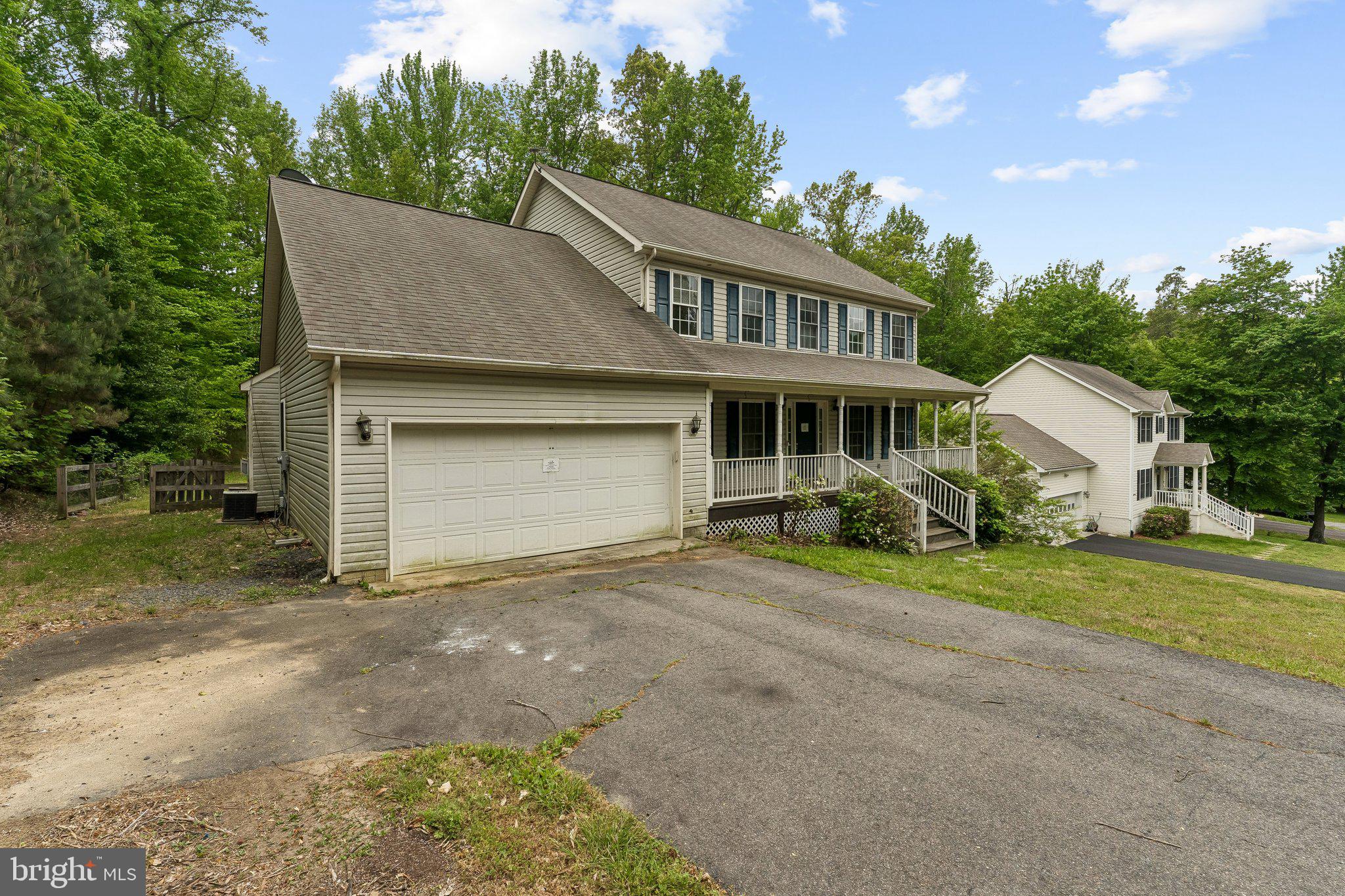 PRESIDENTIAL LAKES - Residential
