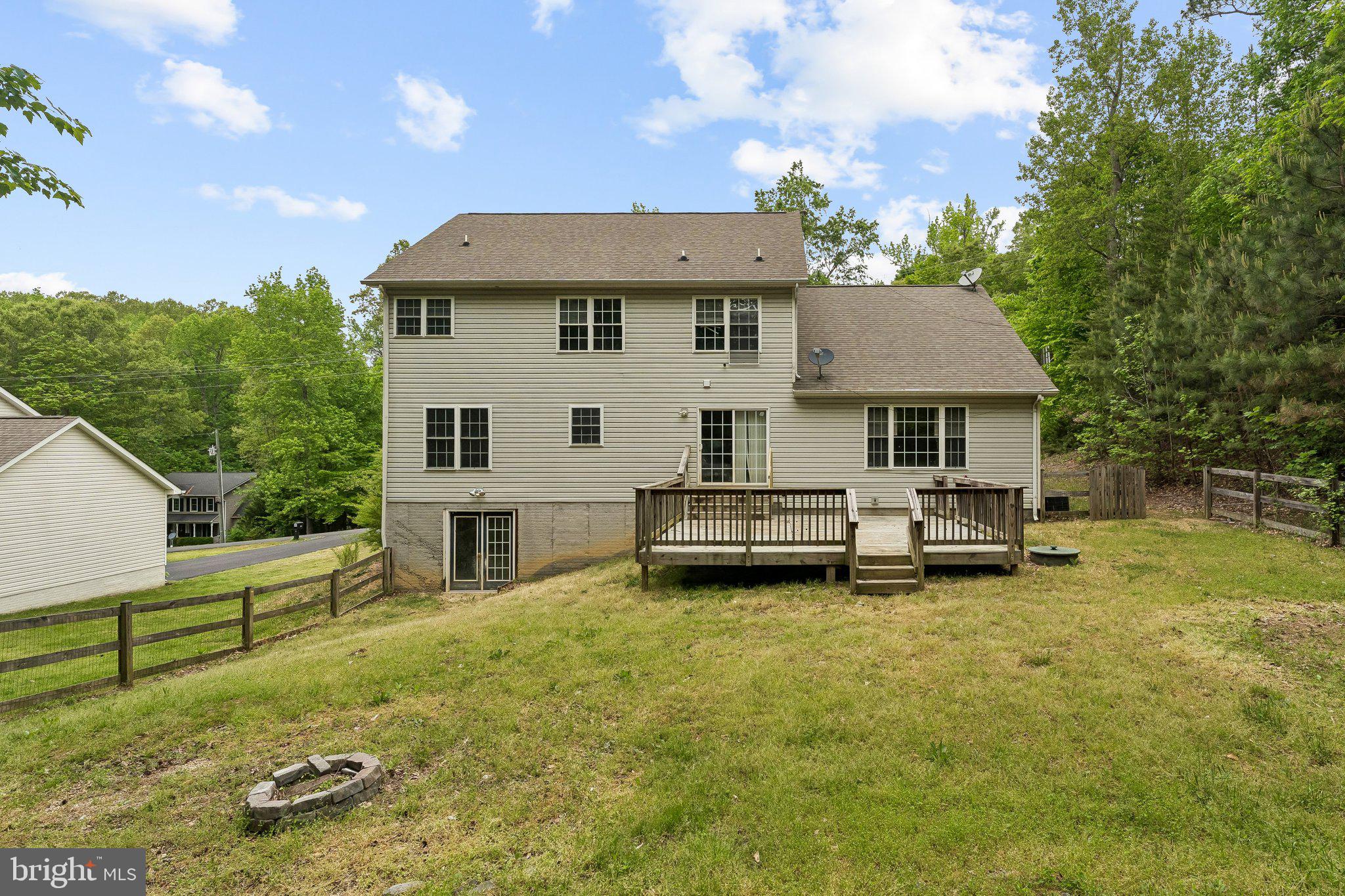 PRESIDENTIAL LAKES - Residential