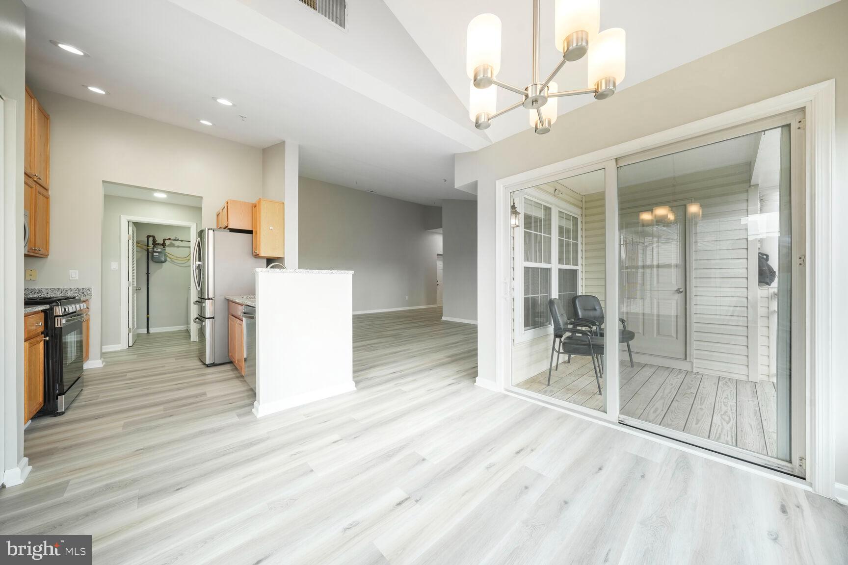 SOUTH MEADOWS - Residential