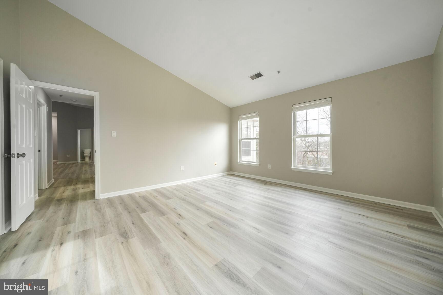 SOUTH MEADOWS - Residential