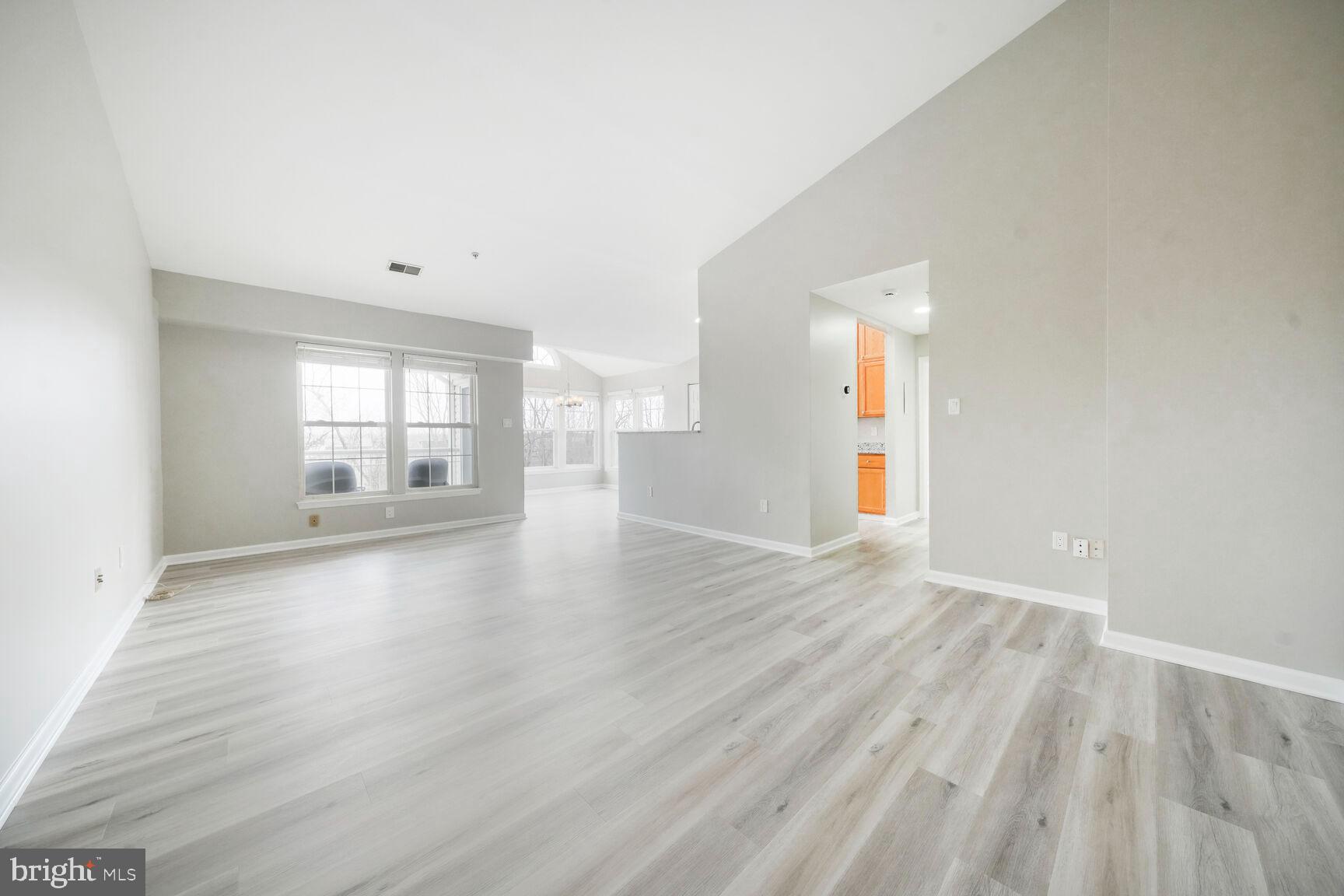 SOUTH MEADOWS - Residential