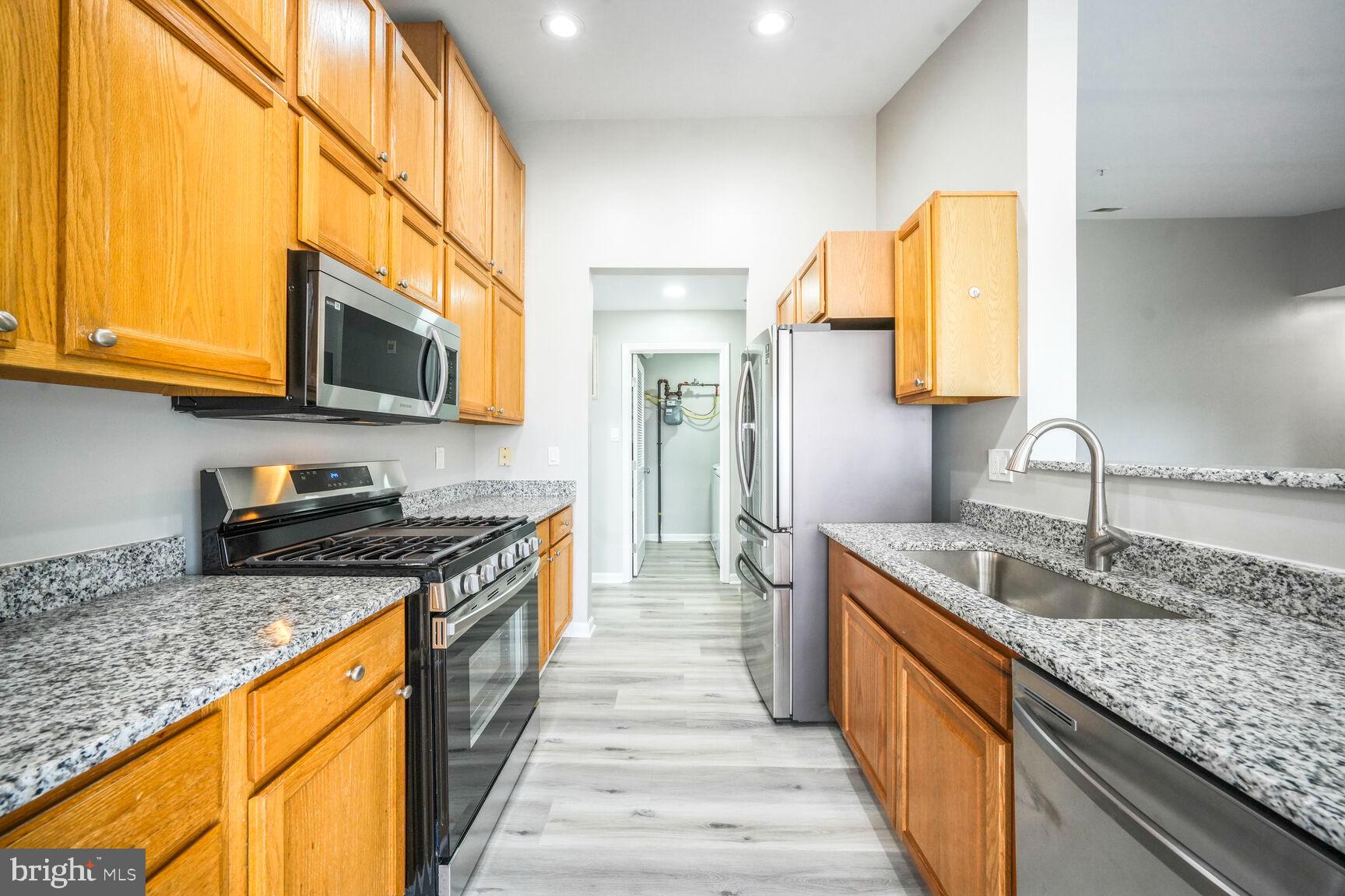 SOUTH MEADOWS - Residential