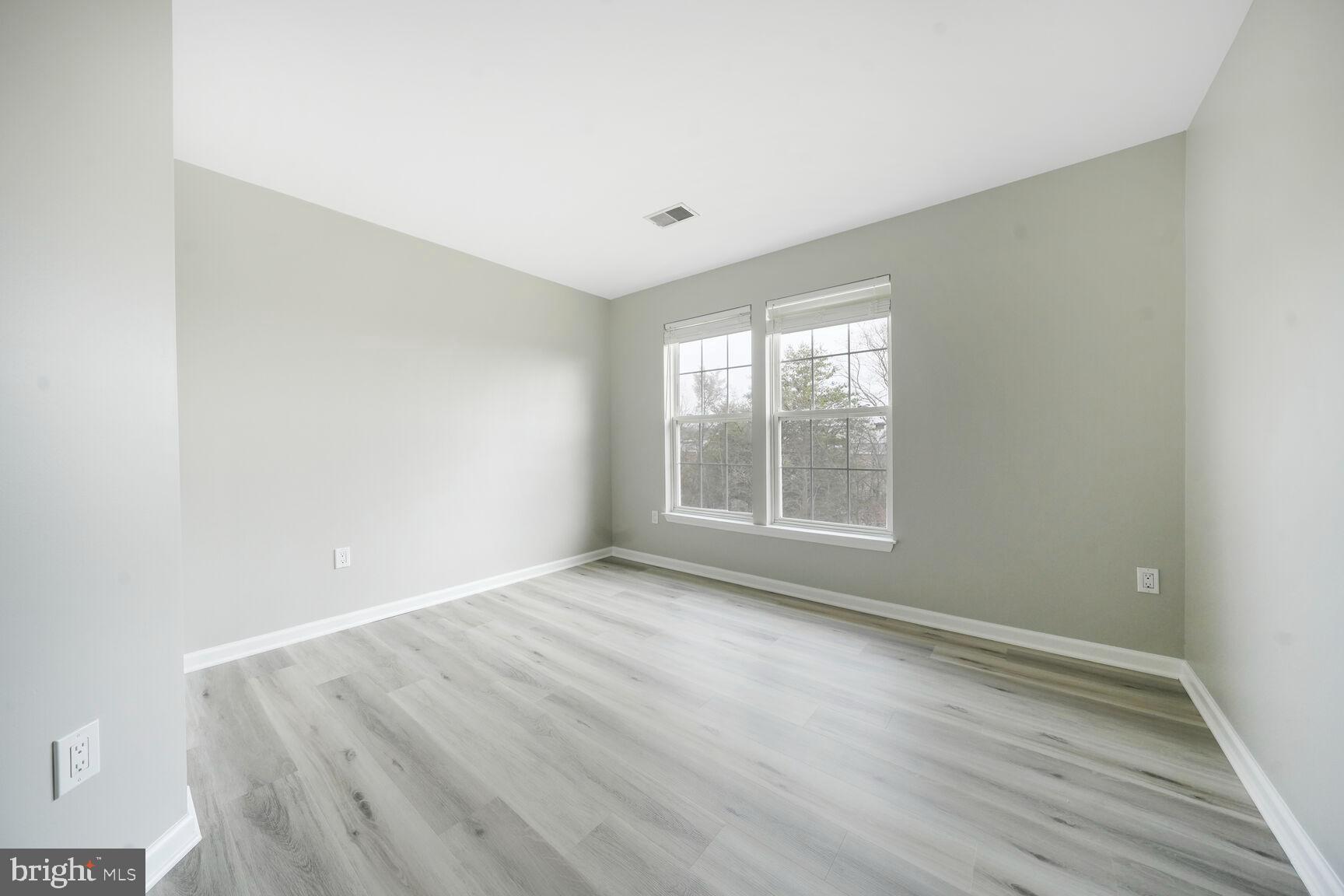 SOUTH MEADOWS - Residential