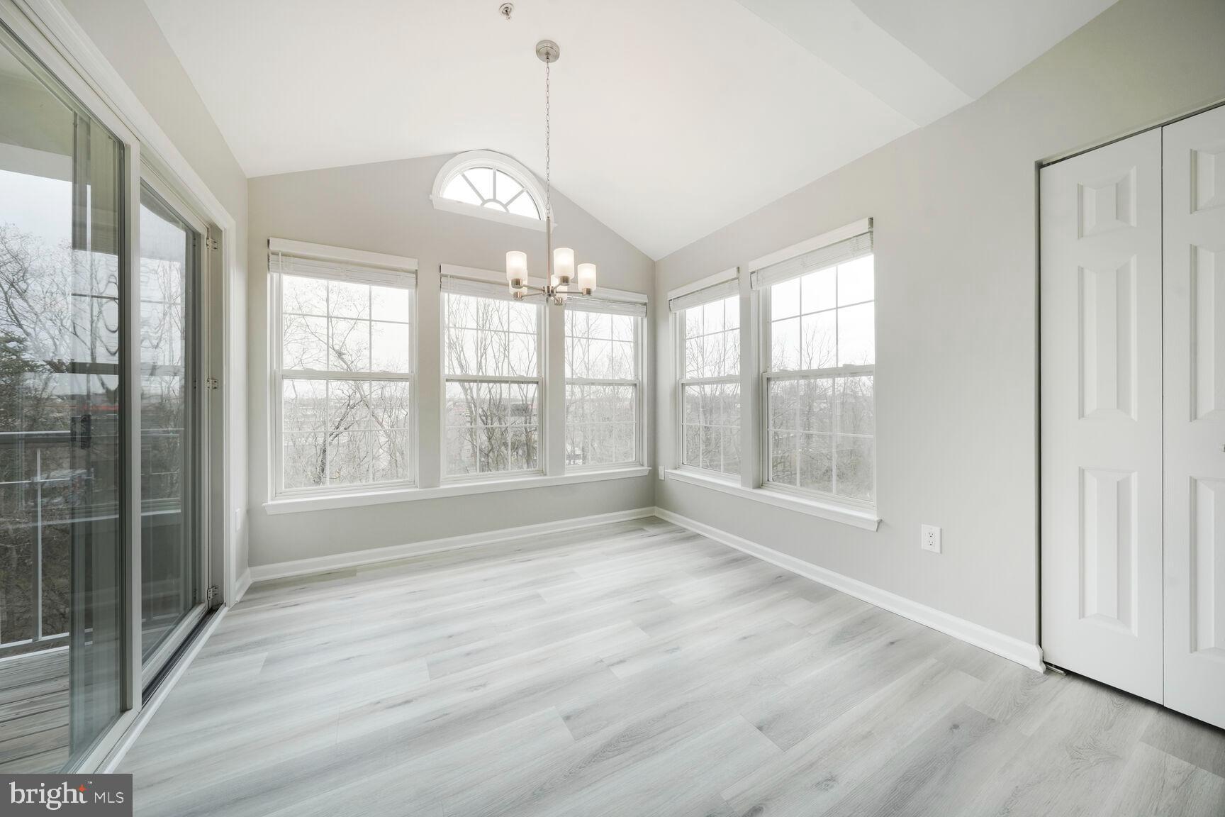 SOUTH MEADOWS - Residential