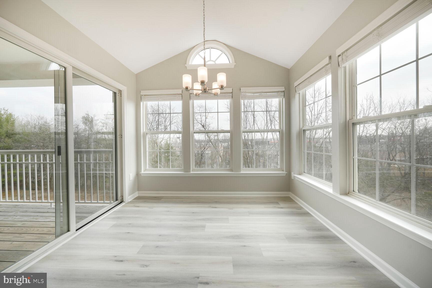 SOUTH MEADOWS - Residential