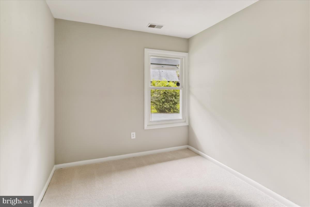 BROOKVILLE KNOLLS - Residential