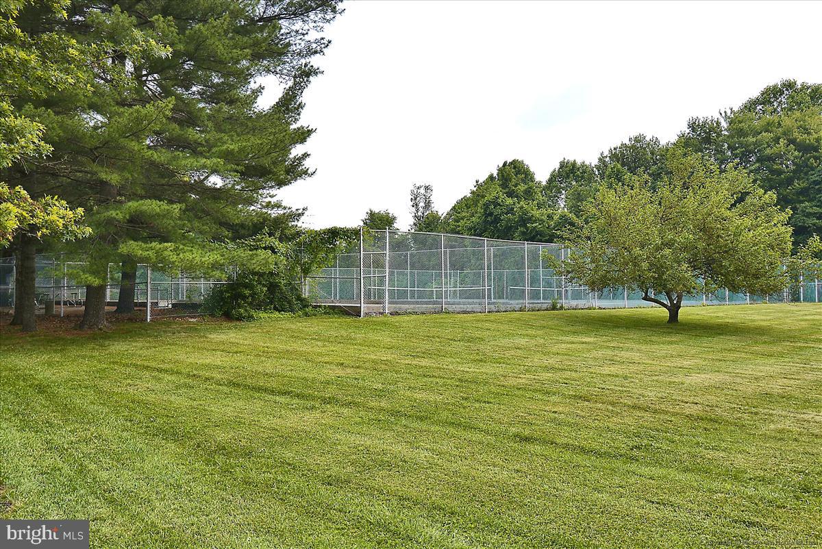 BROOKVILLE KNOLLS - Residential