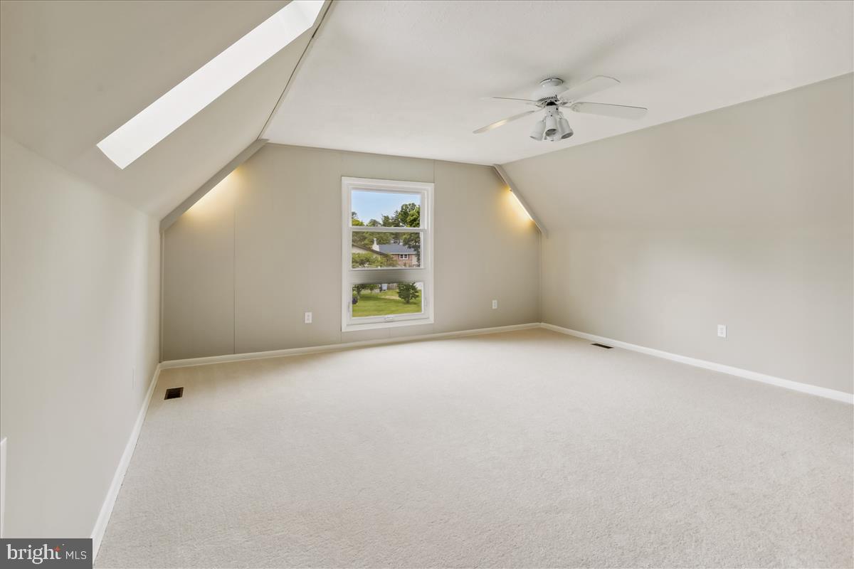 BROOKVILLE KNOLLS - Residential