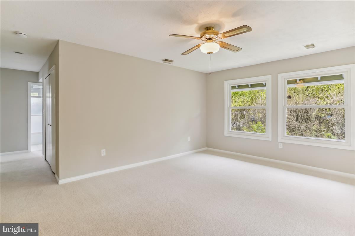 BROOKVILLE KNOLLS - Residential