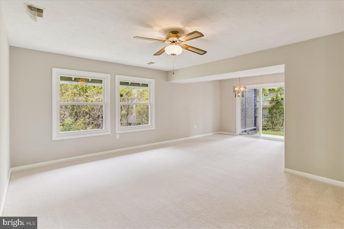 BROOKVILLE KNOLLS - Residential