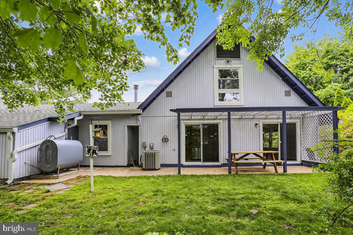 BROOKVILLE KNOLLS - Residential