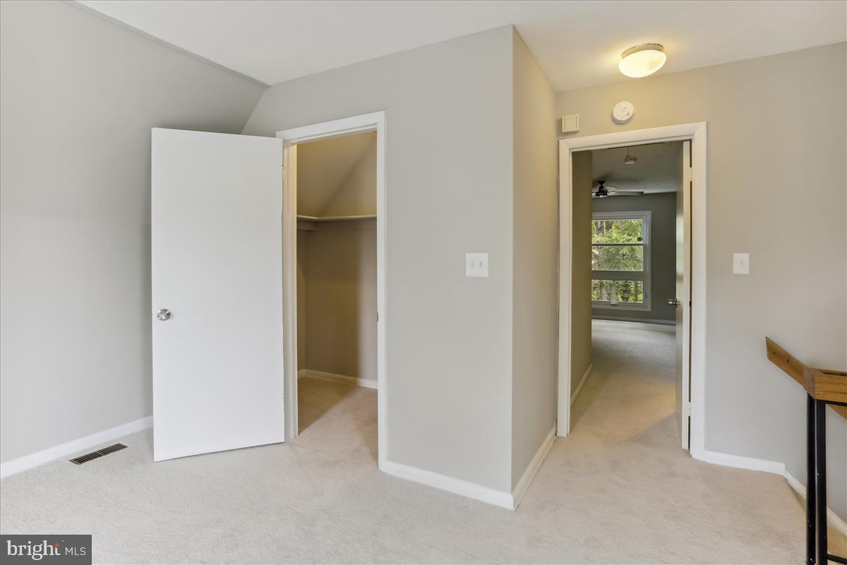 BROOKVILLE KNOLLS - Residential