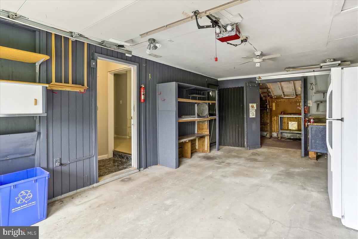 BROOKVILLE KNOLLS - Residential