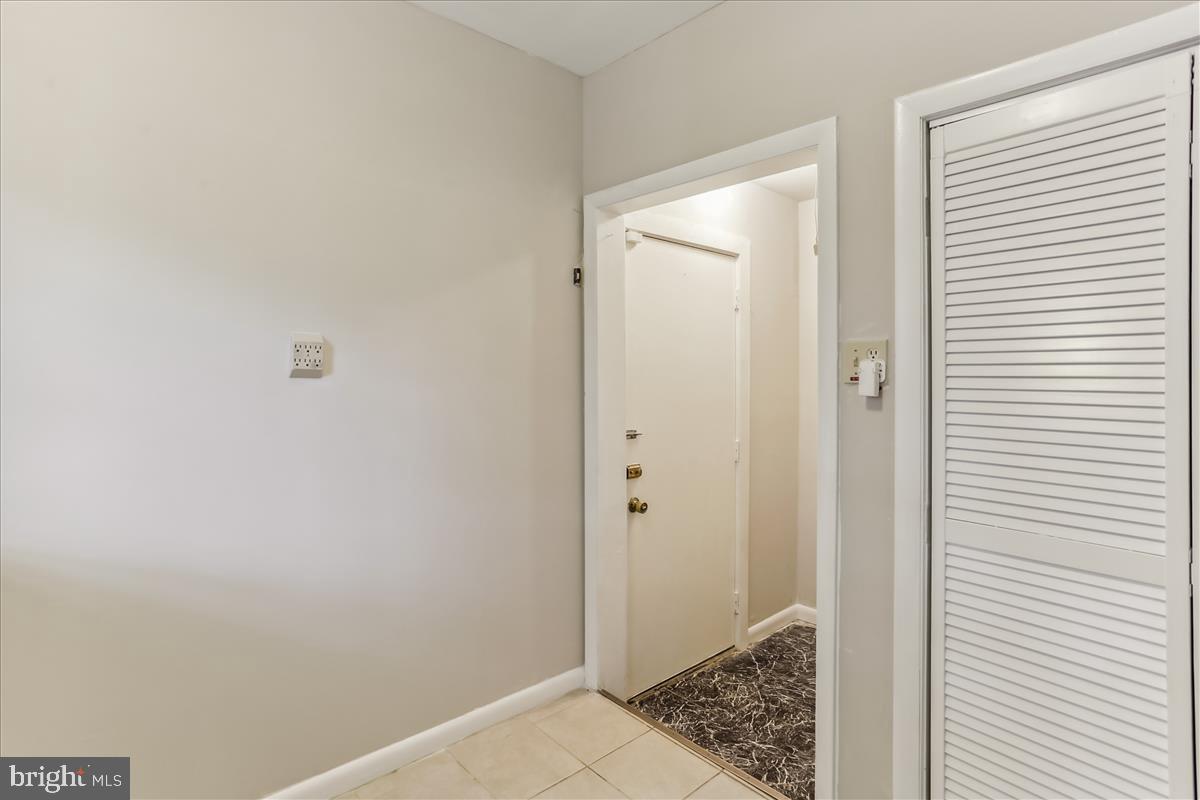 BROOKVILLE KNOLLS - Residential