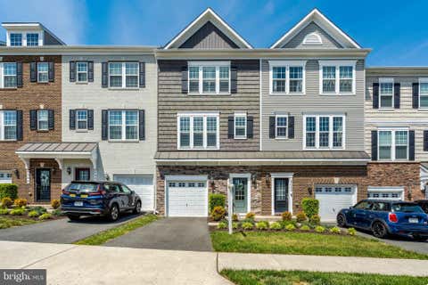 Photo of 6097 Camerons Ferry Drive, HAYMARKET, VA 20169 (MLS # VAPW2115912)