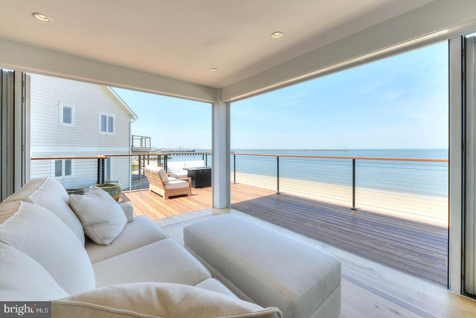 CAPE SHORES - Residential