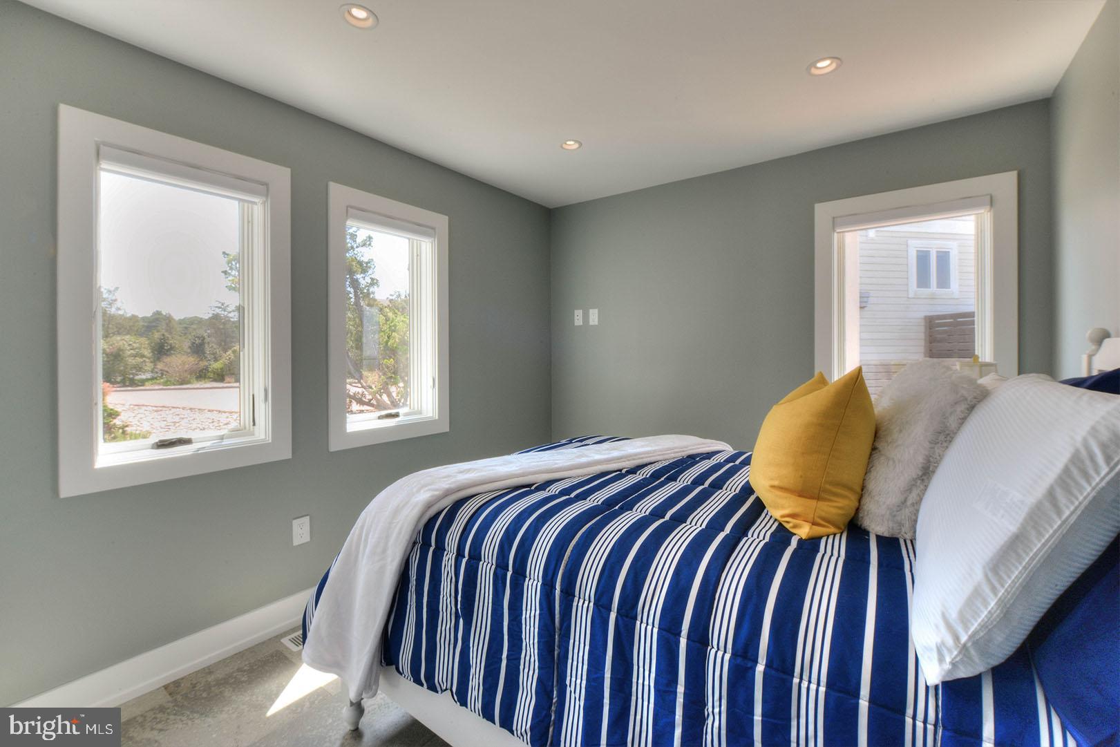 CAPE SHORES - Residential