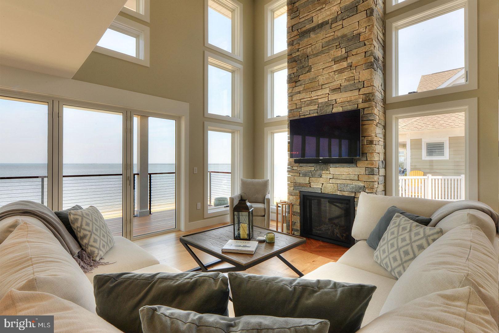 CAPE SHORES - Residential