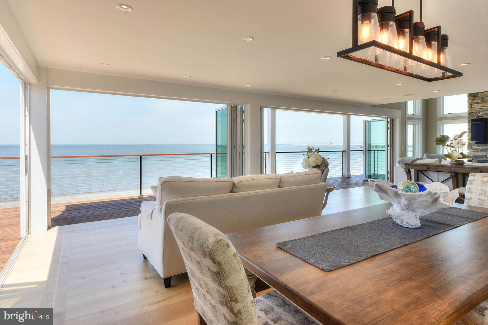 CAPE SHORES - Residential