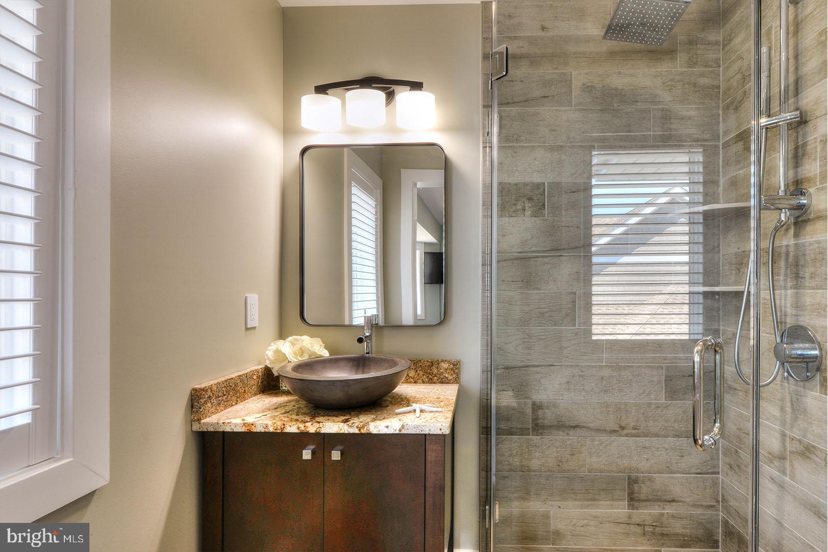 CAPE SHORES - Residential