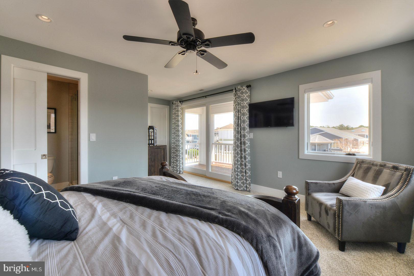 CAPE SHORES - Residential