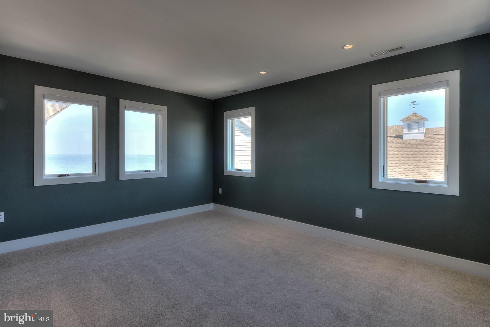 CAPE SHORES - Residential