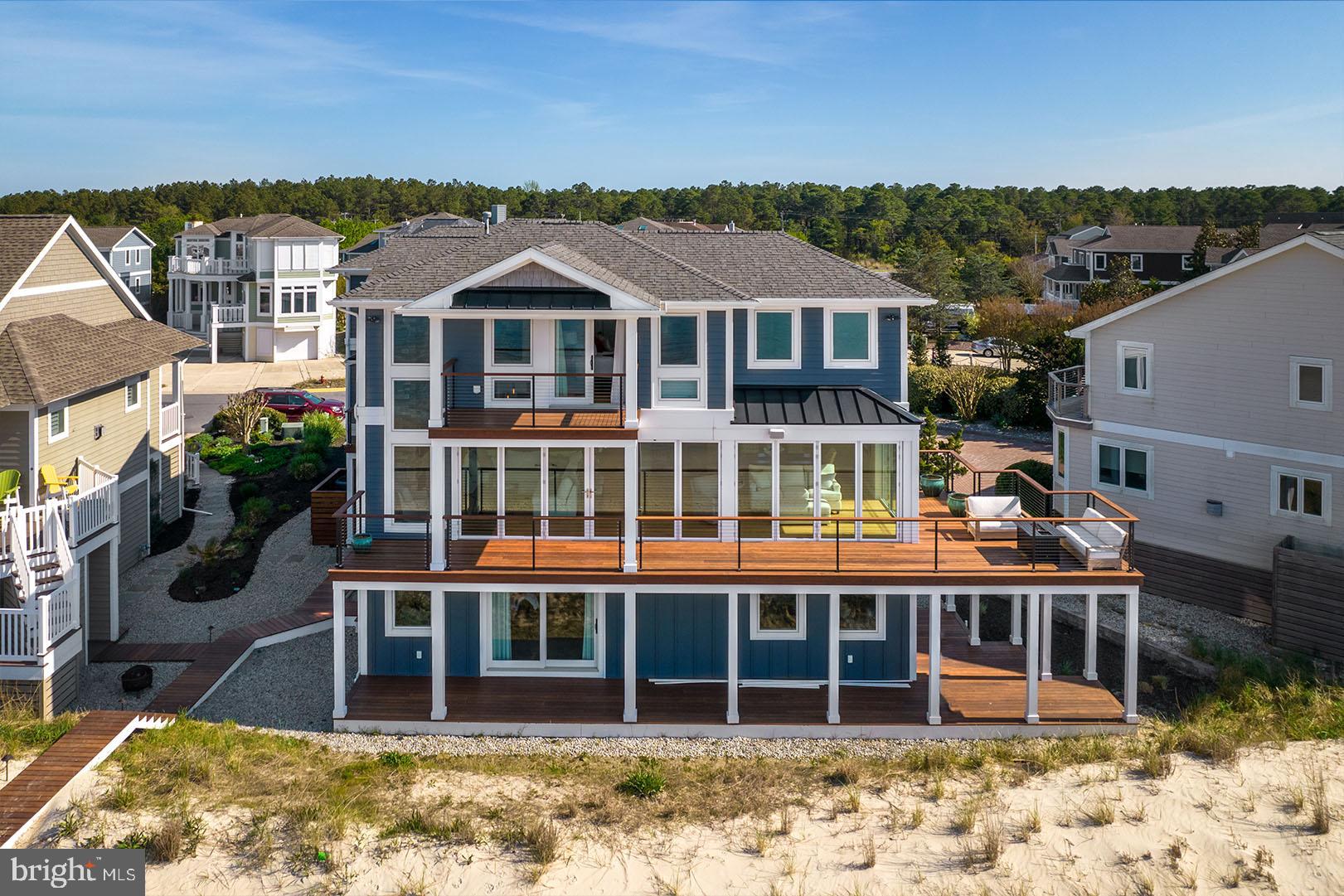 CAPE SHORES - Residential