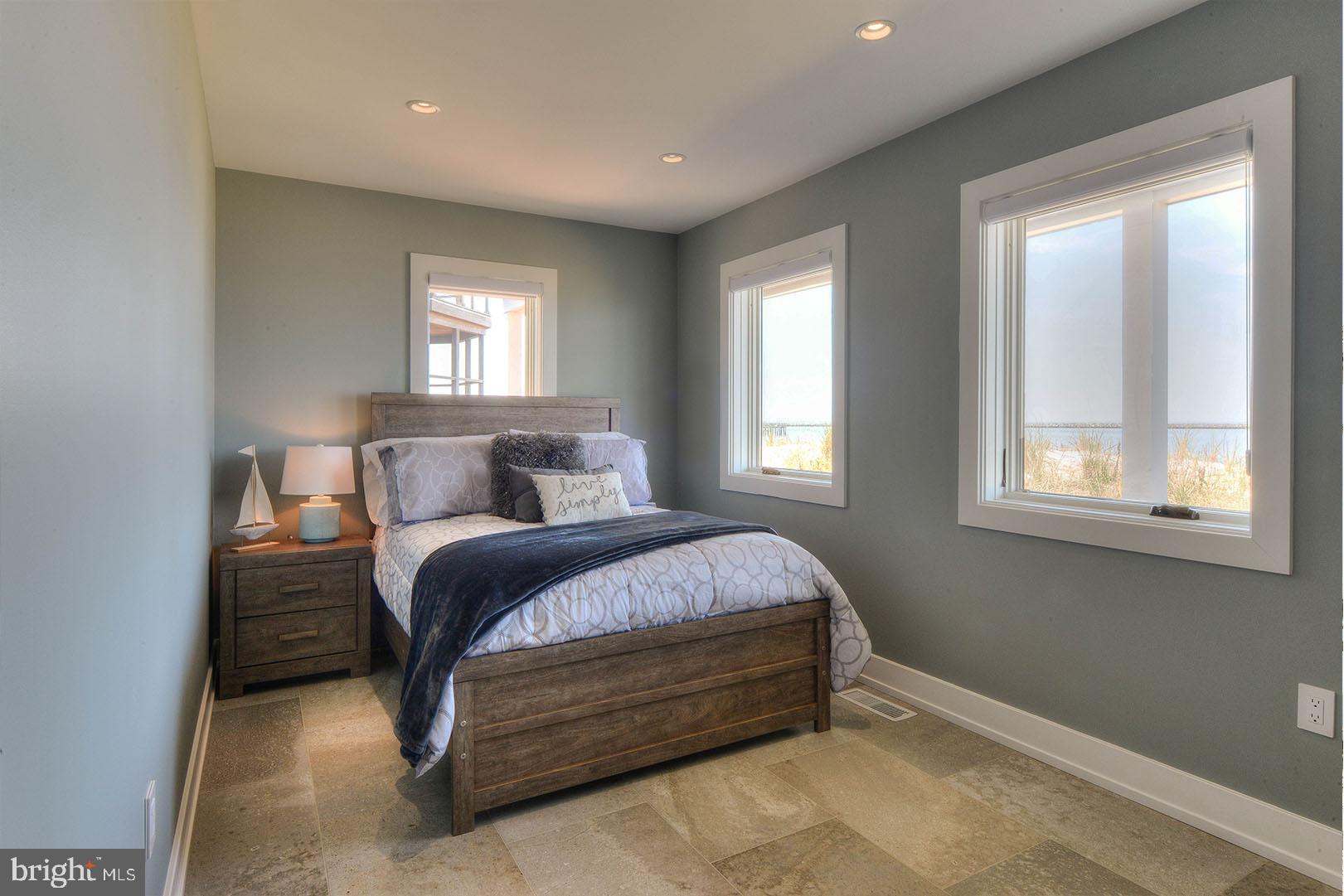 CAPE SHORES - Residential