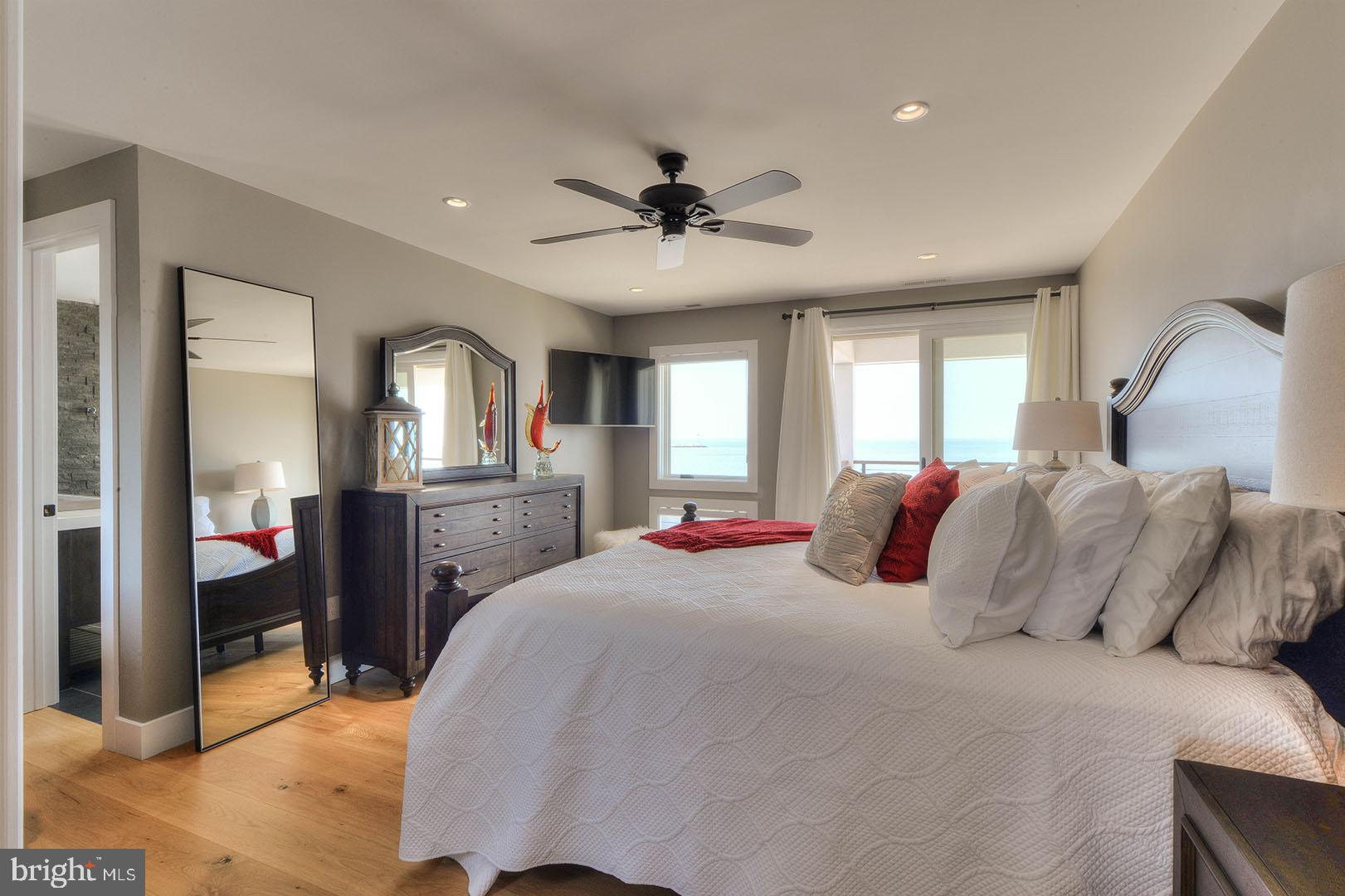 CAPE SHORES - Residential